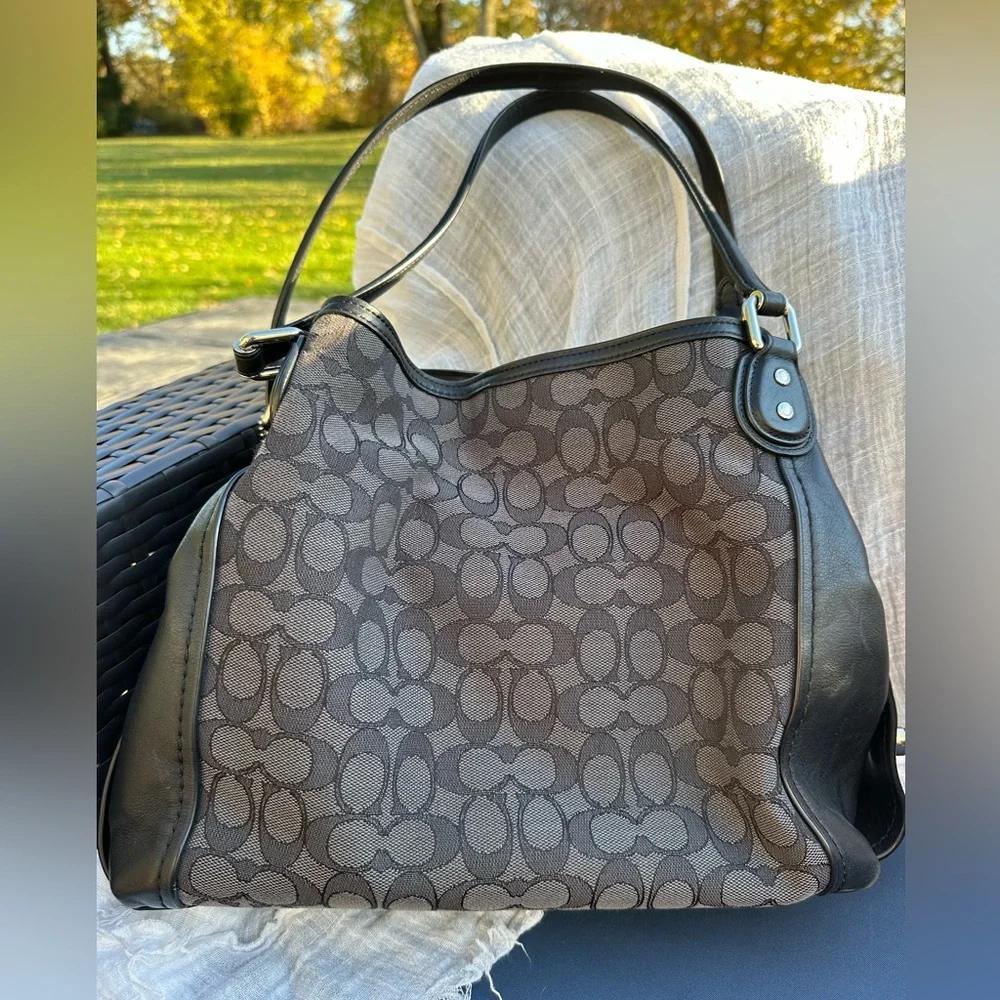 Coach Edie 28 Shoulder bag, in Signature Jacquard. - Picture 2 of 6